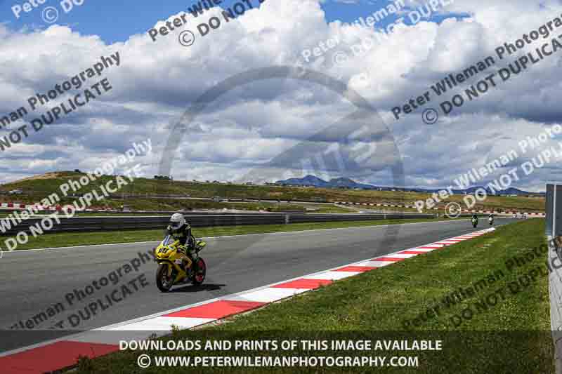 cadwell no limits trackday;cadwell park;cadwell park photographs;cadwell trackday photographs;enduro digital images;event digital images;eventdigitalimages;navarra;no limits trackdays;peter wileman photography;racing digital images;trackday digital images;trackday photos